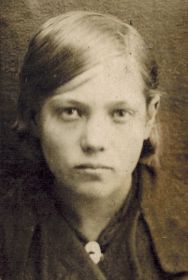Анна Дмитриевна, фото сделано до войны 1939г