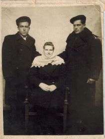фото 1948г Дмитрий с неизвестным мне Такарковым Александром Федоровичем