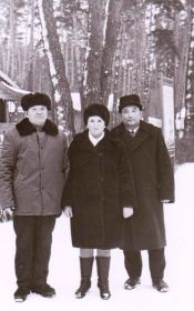 Отдельновы с другомВалуйским Николаем Егоровичем, которого спас во время войны