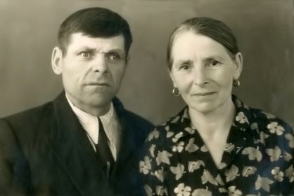Он со своей женой Анной Демьяновной