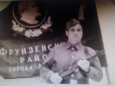Павел Константинович участвует в Параде ветеранов в День Победы в г. Алма-ата