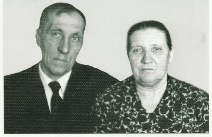 С  женой  Антониной  Ивановной