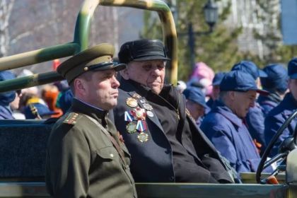 9 мая 2017 г, возглавляет Парад Великой Победы, г. Сургут