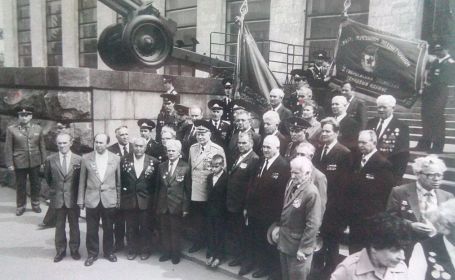 Встреча ветеранов ВОВ 2-го гвардейского Тацинского танкового корпуса 4-й гвардейской танковой бригады в доме музея Советской армии. 23 мая 1987 г.
