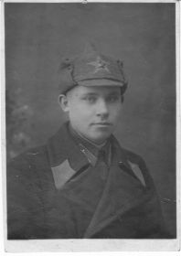 Выпускник военно-авиационного училища Леонид Булатов, 1941 год