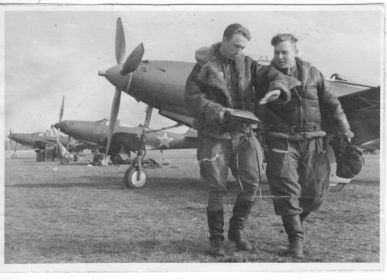 Лётчики Булатов и Гуляченко, апрель 1945 года