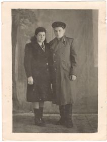 Мои дедушка с бабушкой о. Сахалин г. Поронайск 1951 год