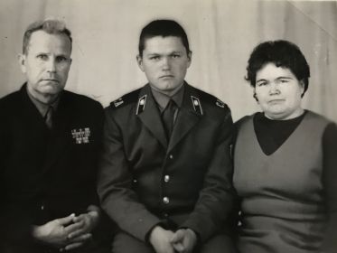 С мужем Сергеем и сыном Владимиром