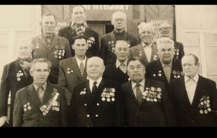 Ветераны ВОВ, среди них Суралиев Шахабай, Мельников, Муханов