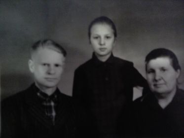 Перов Михаил Петрович с семьёй