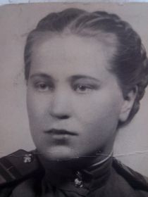 Его жена Лазоева (Прошкина) Валентина Николаевна