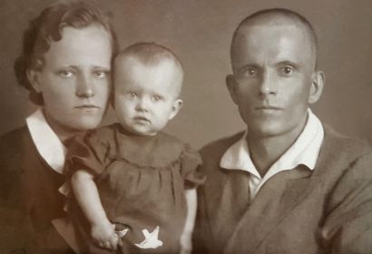 Фотография моего деда с семьей