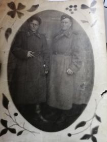 Федор с боевым товарищем, 1942г.