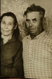Григорий Моисеевич со своей женой