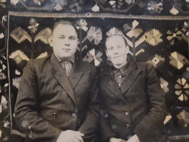 Серый Павел Максимович со своей женой Серой Ксенией Михайловной (фото 1952г.)