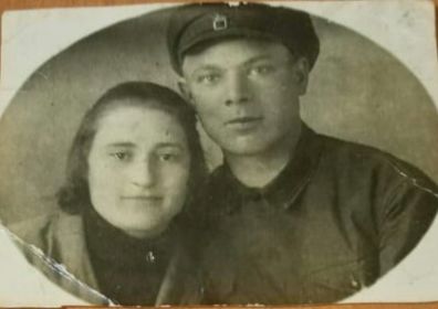 Мой дед Михаил Михайлович и его жена Наталья