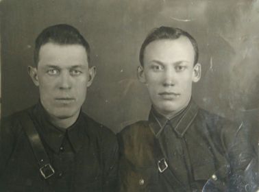 Мой дед с другом-односельчанином Василием (на фото слева)