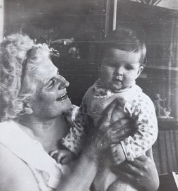 Бабушка со мной, 1976 ГОД