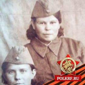 Бабушка со своей однополчанкой, предположительно 1943 год