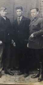 После освобождения из лагеря, г. Любек, 1945 год