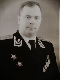 Дважды орденоносец.