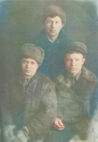 Афанасьев Евгений Терентьевич с товарищами (1943)