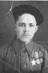 дедушка Зуфар после окончания Великой Отечественной войны