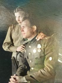 С мужем Мариным Павлом Ивановичем, ноябрь 1943 года
