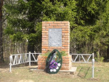 Памятник погибшим воинам в Суслонгере