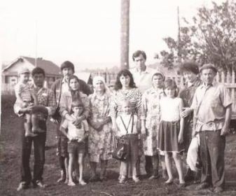 Небольшая часть семьи Капкаева Хамзи