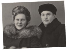 Моя бабушка Иванова Ираида Федоровна и Иванов Василий Васильевич в день их свадьбы