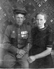 Екатерина Филипповна с мужем Иваном Стариковым