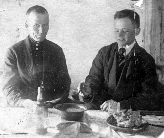Фельдшер Покровской больницы Козловского района Мордовской АССР.