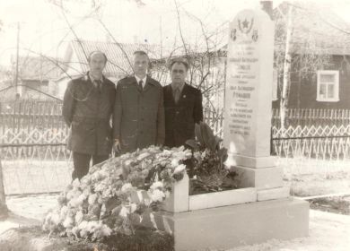 3 сына Николая Васильевича Замкова (Геннадий, Владимир, Виктор- слева направо)