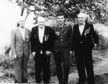 слева направо:  Карсекин Иван, Смирнов Петр, Ракушин Александр, Смирнов Павел