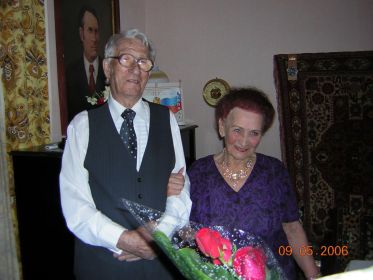 Дедушка Алексей Иванович и бабушка Любовь Георгиевна (2006 год)