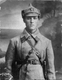 1928 год – фото сделано во время прохождения срочной службы в рядах Красной Армии на Северном Кавказе (1928-1930 гг)