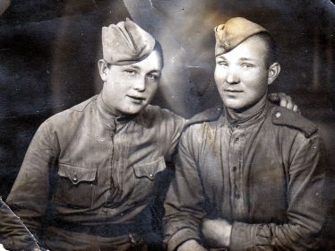 фото с товарищем, март 1944