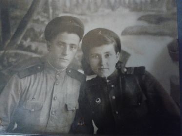 бабушка Клава Лесняк с Володей в Словакии