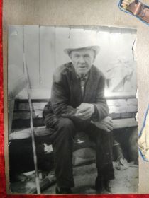 Пожилой Анатолий Алексеевич