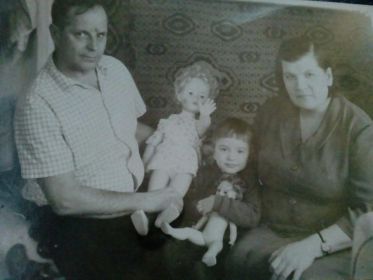Римма Богачева с семьей