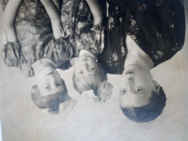 Жена и дети Краснобаева Анна Ивановна, дочери Валентина 1938г. и Татьяна 1941г.