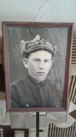 Юрков Иван Стефанович - во время службы в Армии