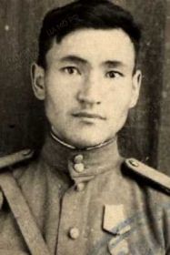 Май 1946 года. Фотография из личного дела в ЦАМО.