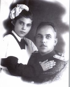 Вадим Андреевич с дочерью Ларисой, продолжившей его профессиональный путь. Лариса Вадимовна - врач - окулист.