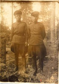 Вместе с боевым товарищем ( мой дедушка слева)