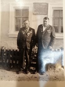 С боевым другом на месте боев