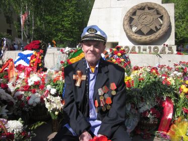 Иван Александрович 9 мая в г. Саров, 2012 г