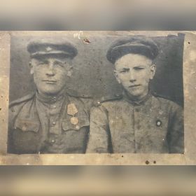 Фото присланное с фронта с подписью &quot;На долгую память сыну Дмитрию Ивановичу и дочери Зое Ивановне, от папы. 10 июня 1944 год&quot;&quot;