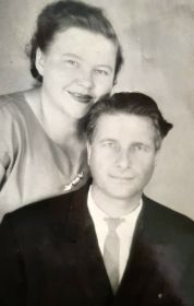 Послевоенное фото с женой